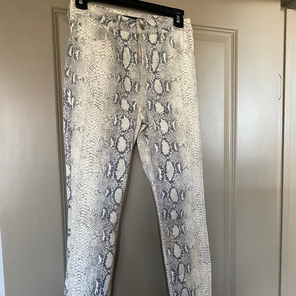 Joe’s Jeans white